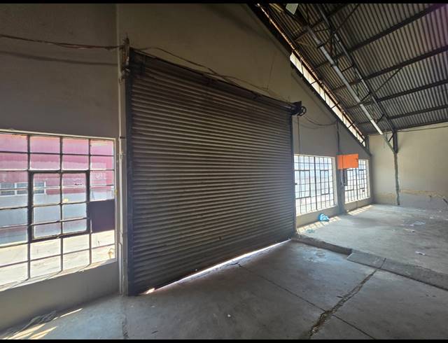 700M² WAREHOUSE TO LET IN ALRODE